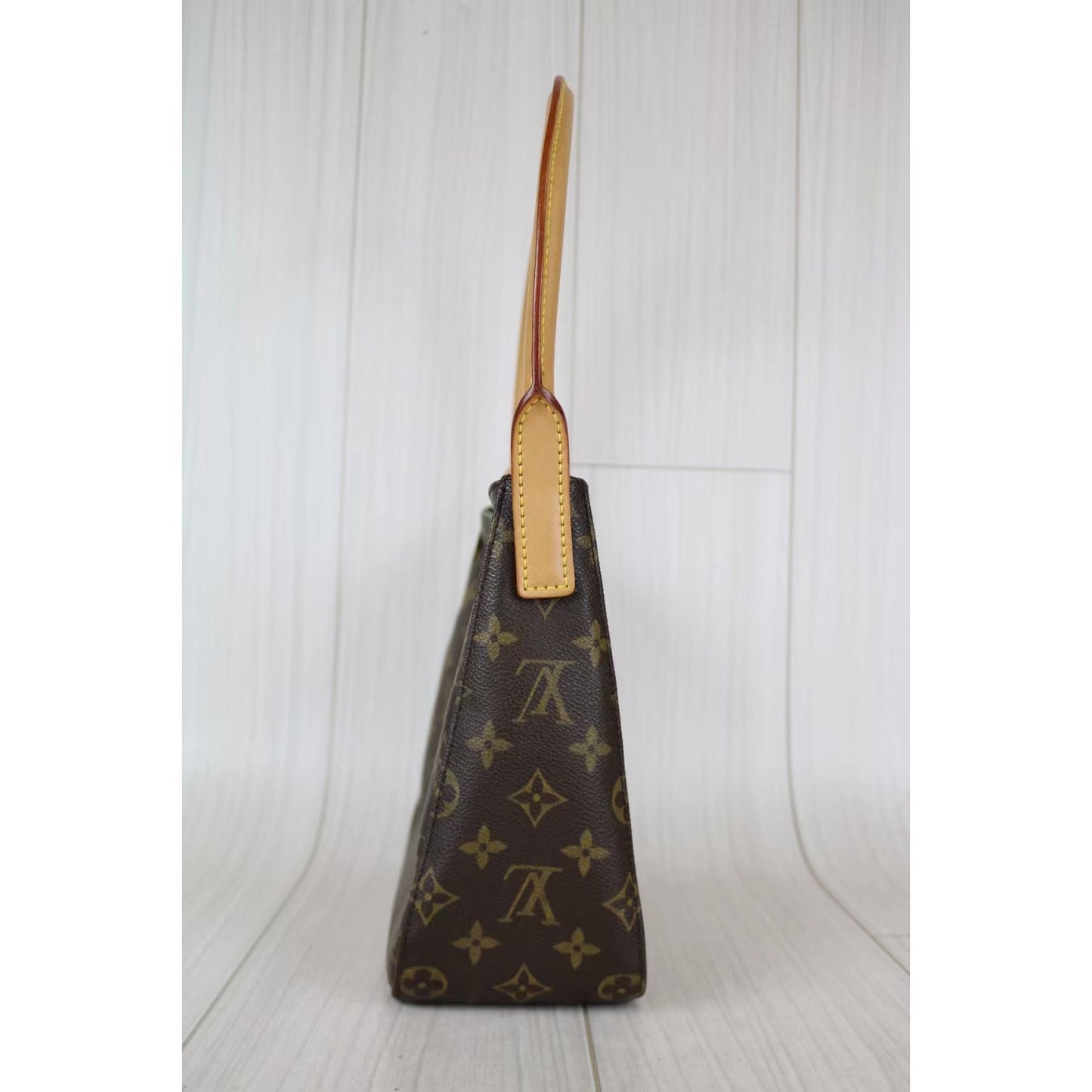 Rank A ｜ LV Monogram Looping MM Shoulder Bag ｜050610