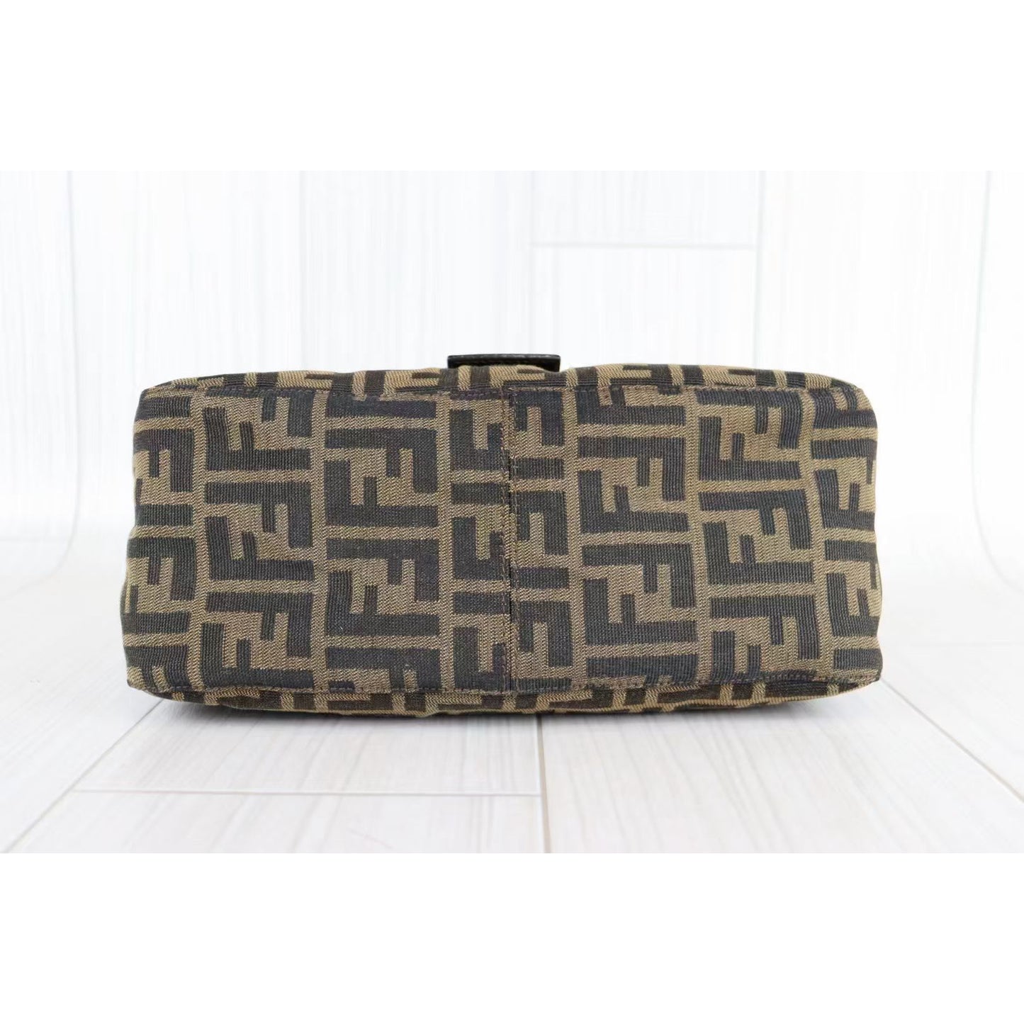 Rank A｜ FENDI Zucca Mamma Baguette Shoulder Bag ｜072005