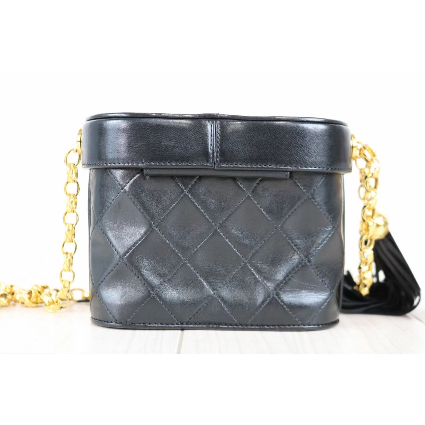 Rank A ｜ CHANEL Vintage Lamb Skin Shoulder Bag ｜052712