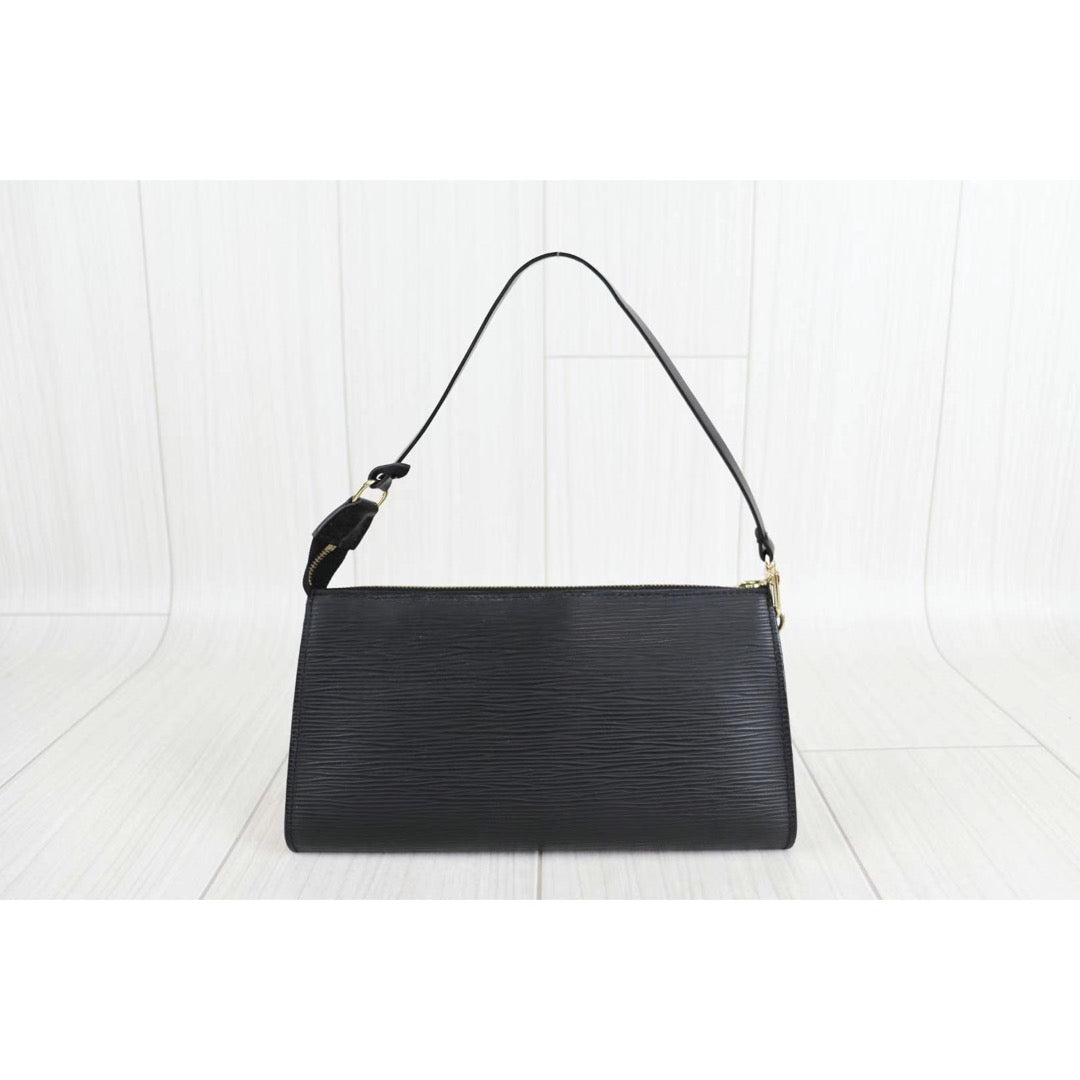 Rank AB ｜LV Epi Pochette Accessoir Handbag ｜22120501