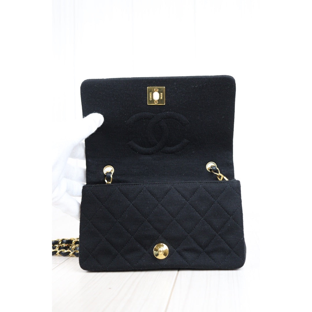 Rank A ｜CHANEL Lambskin CF19 Turn Lock Shoulder Bag ｜23033101