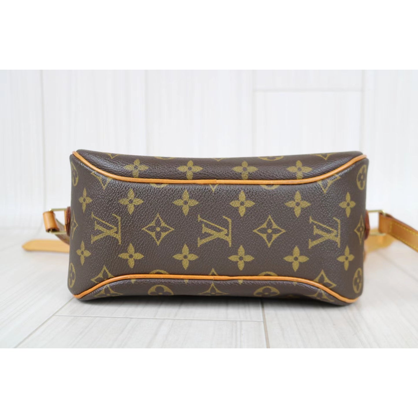 Rank A ｜ LV Monogram Blower Shoulder Bag｜021604