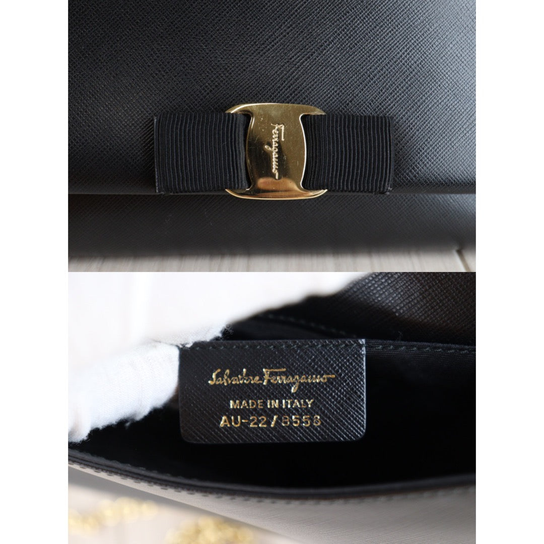 Rank A  ｜Ferragamo Leather Chain Shoulderbag｜23030905