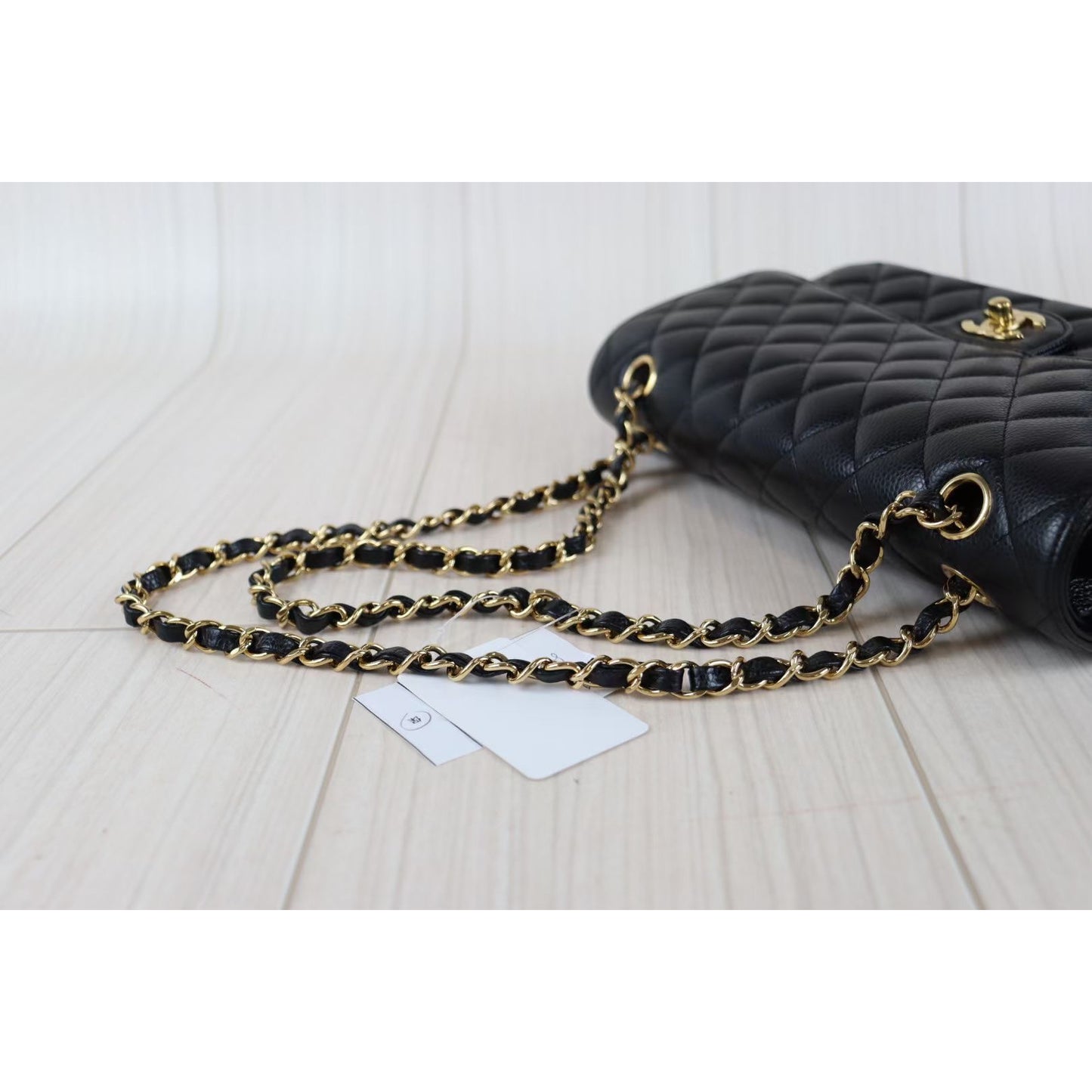 Rank A ｜ CHANEL Matrasse Caviar Skin CF25 Shoulder Bag ｜081907