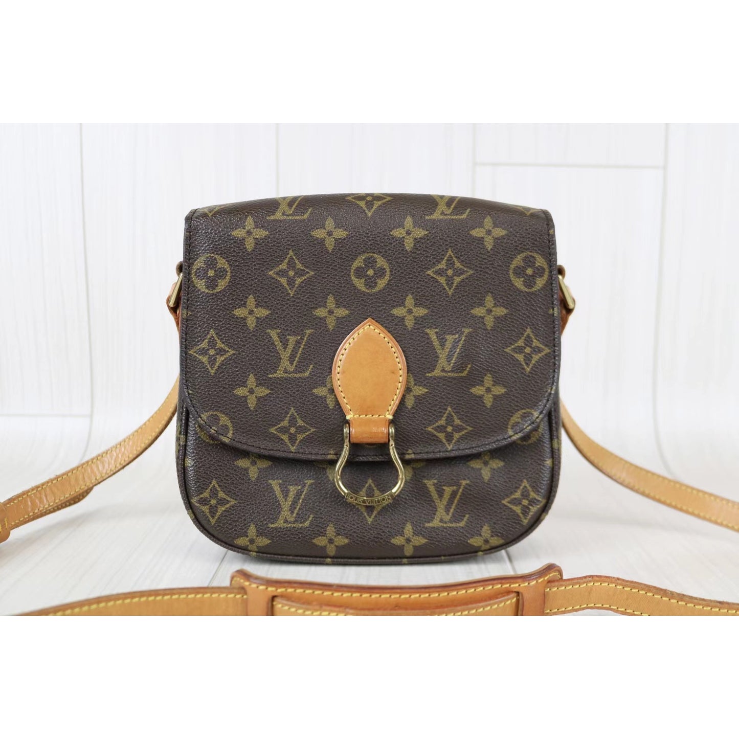 Rank AB ｜ LV Monogram Saint Cloud MM Shoulder Bag ｜060213