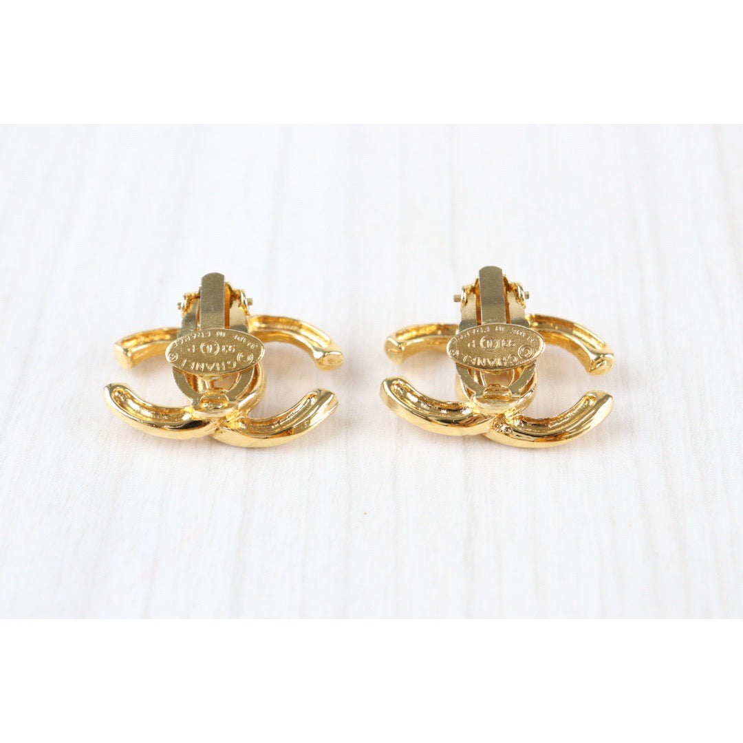 Rank A ｜CHANEL Vintage Earrings ｜23021603