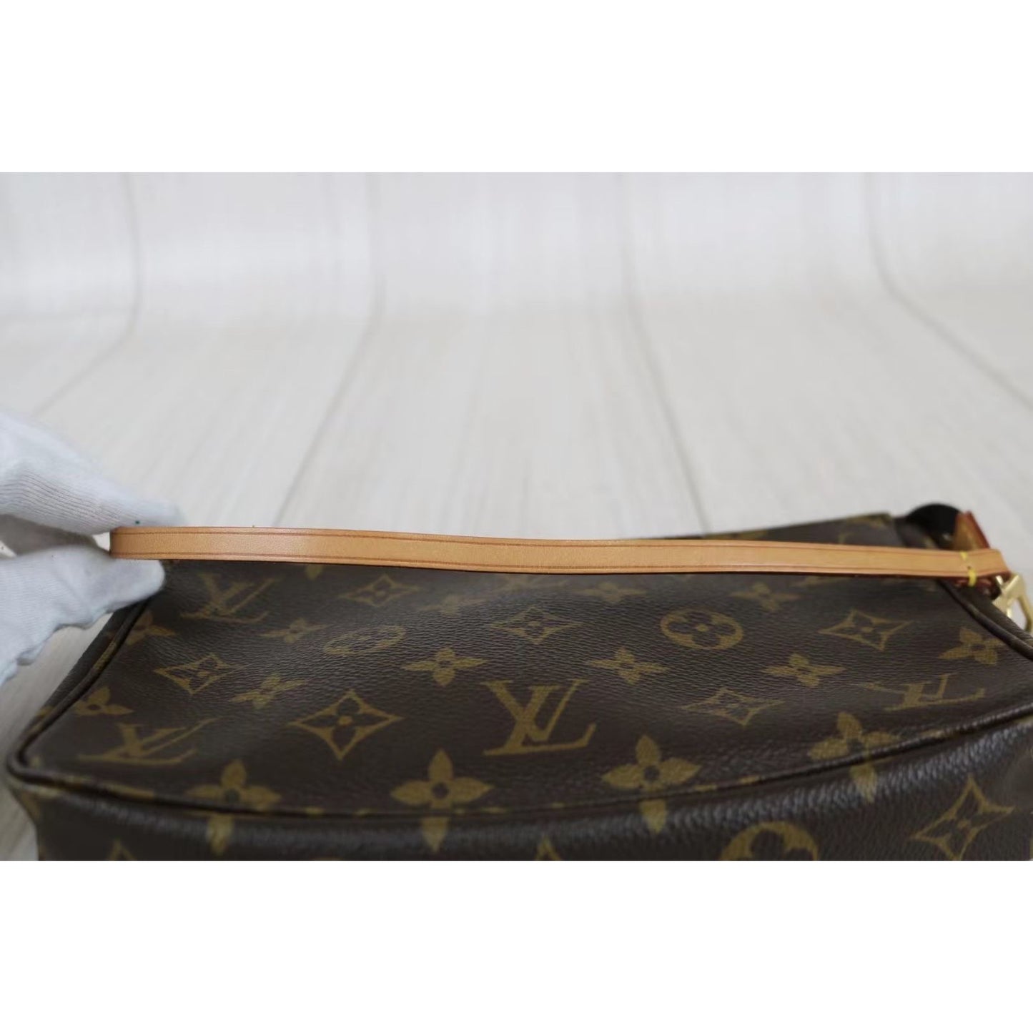 Rank A ｜ LV Monogram Pochette Accessoires ｜021501