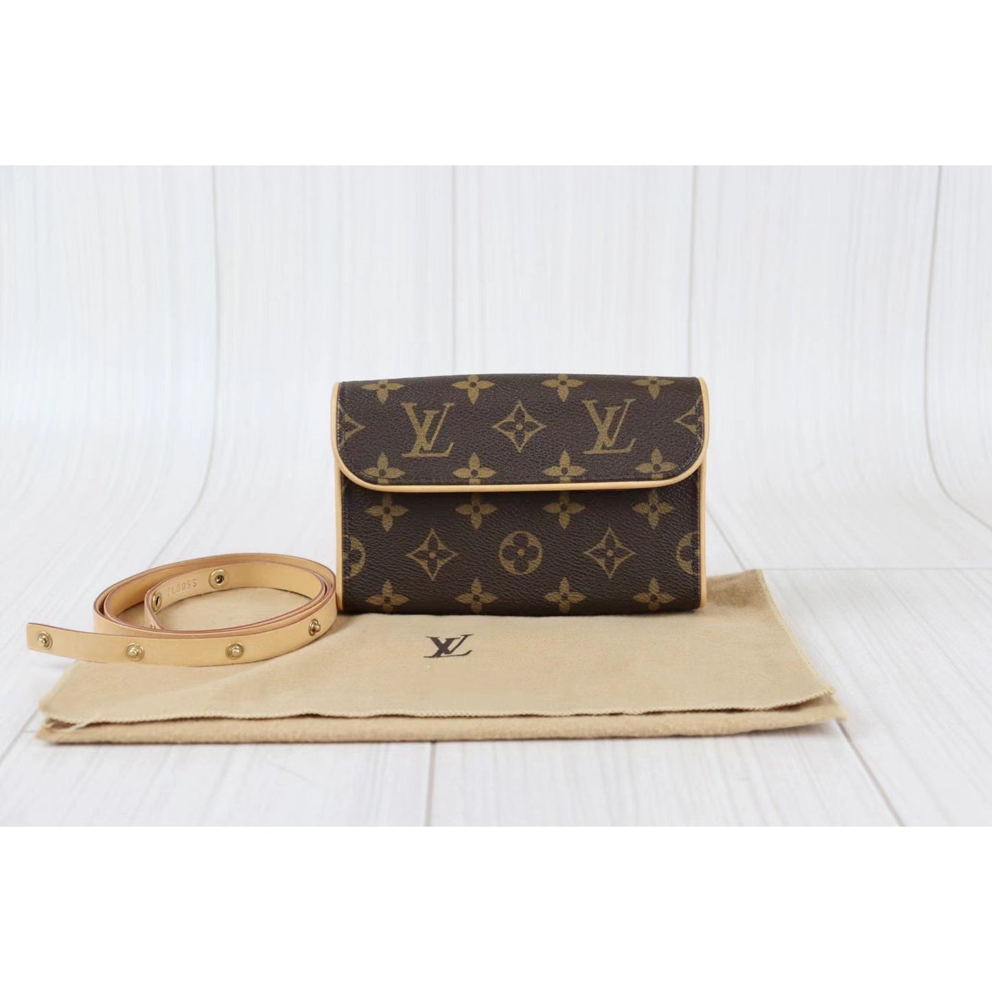 W-Rank A ｜ LV Monogram Pochette Florentine Waist Bag XS