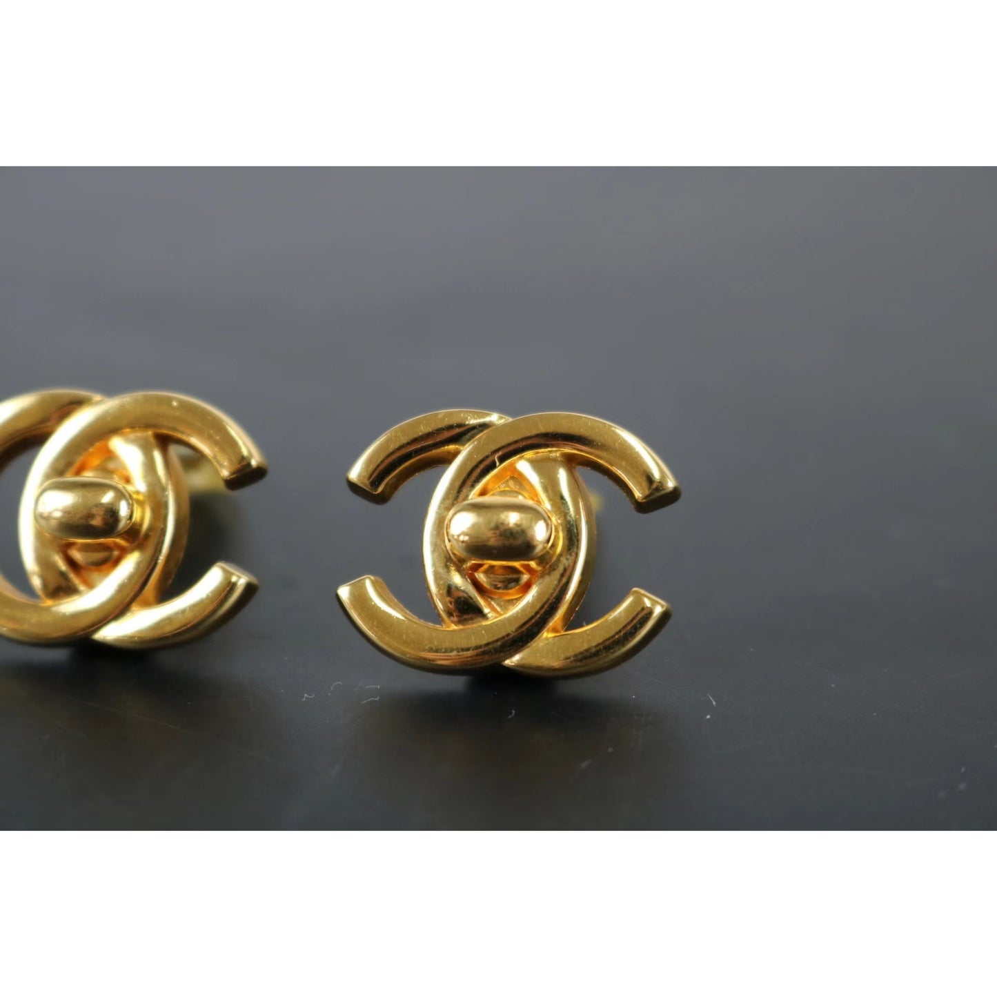 Rank SA ｜CHANEL Coco Mark Vintage Earrings ｜053007